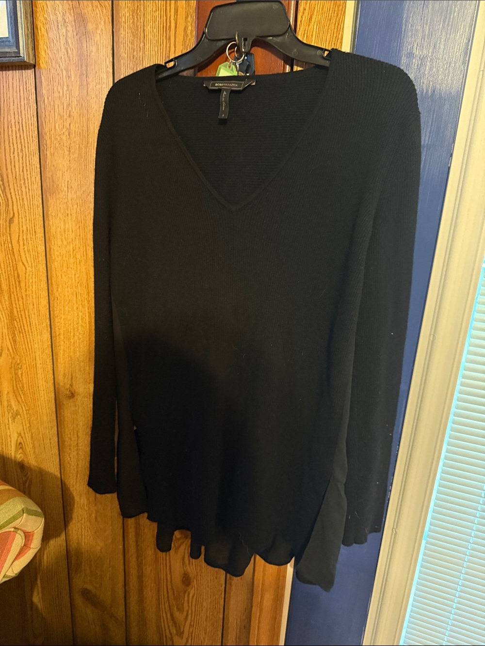 BCBGMaxAzria Black V-Neck Ribbed Knit Sweater